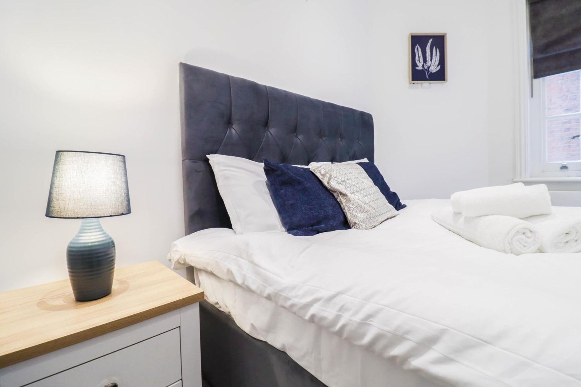 Stylish 1 Bedroom Apartment In Central Лондон Экстерьер фото